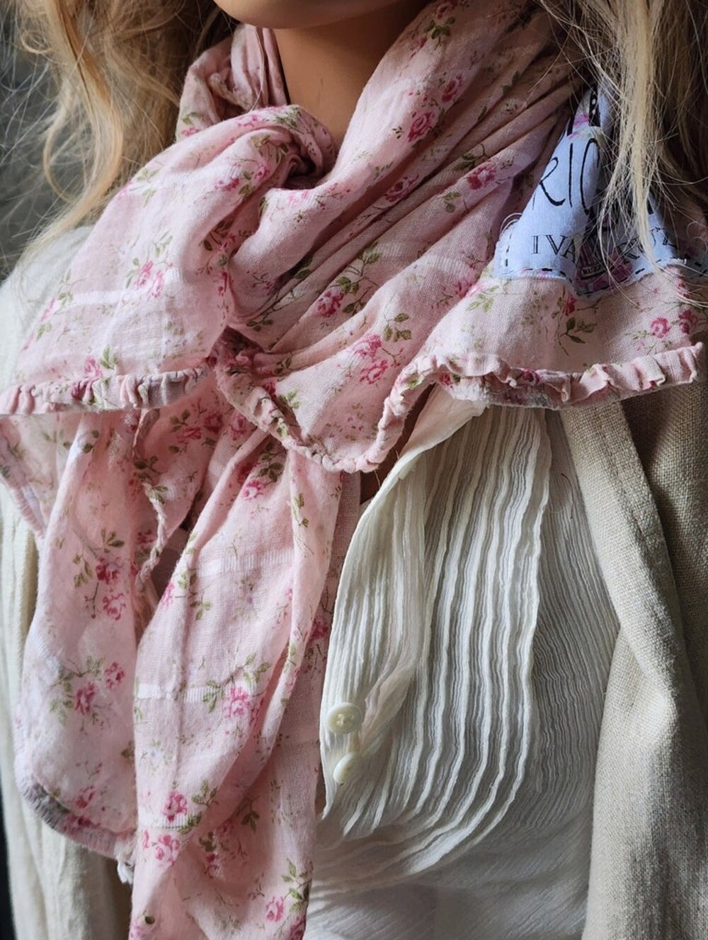 Cottage Botanical Bandana Bowtie 100% Cotton Hand-Stitched Scarf Victorian Neck